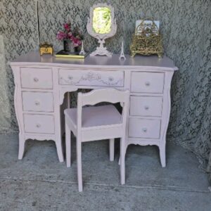 Elegance in Pink: Vintage Vanity Table Set